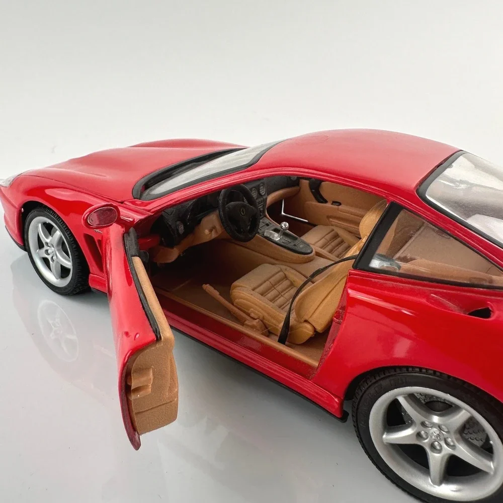 Ferrari‎ Diecast Model Car Red 550 Maranello Pininfarina 1:18 Rosso Corsa